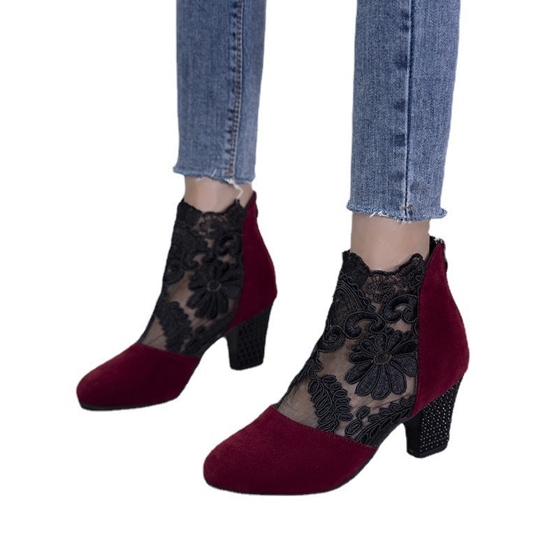Élégance Lace – Escarpins à Talon Épais